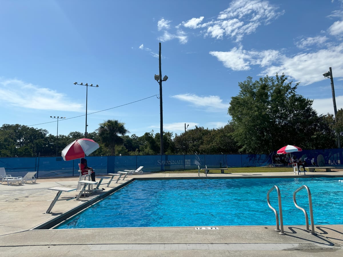 Sweating in Savannah Beating the heat in Savannah’s public pools