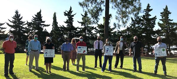 Profs protest for a mask mandate
